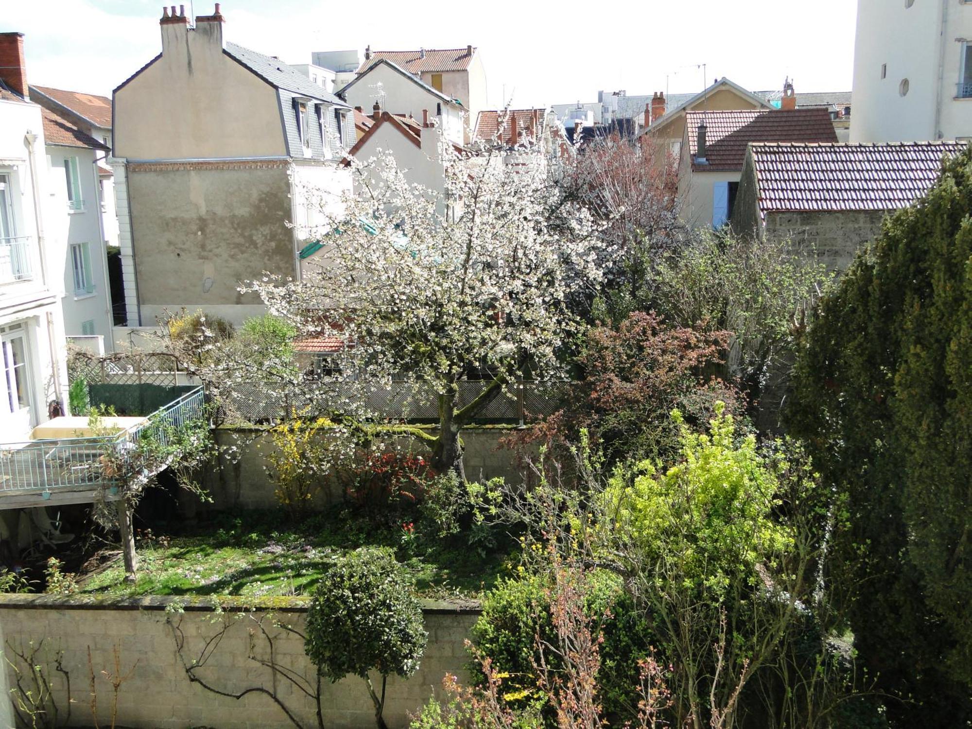Tout Confort Et Proximite. Vichy Luaran gambar